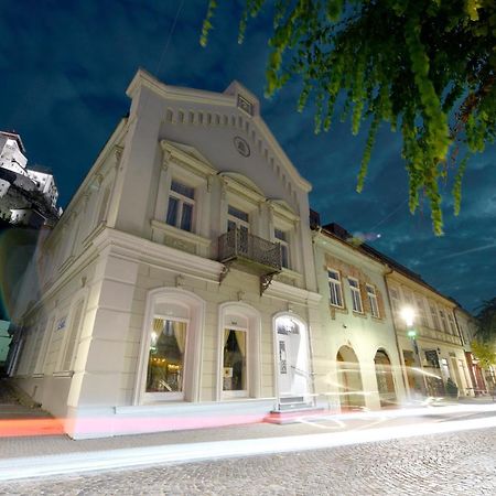 Apartman S Atriom V Historickom Centre Trencin Luaran gambar