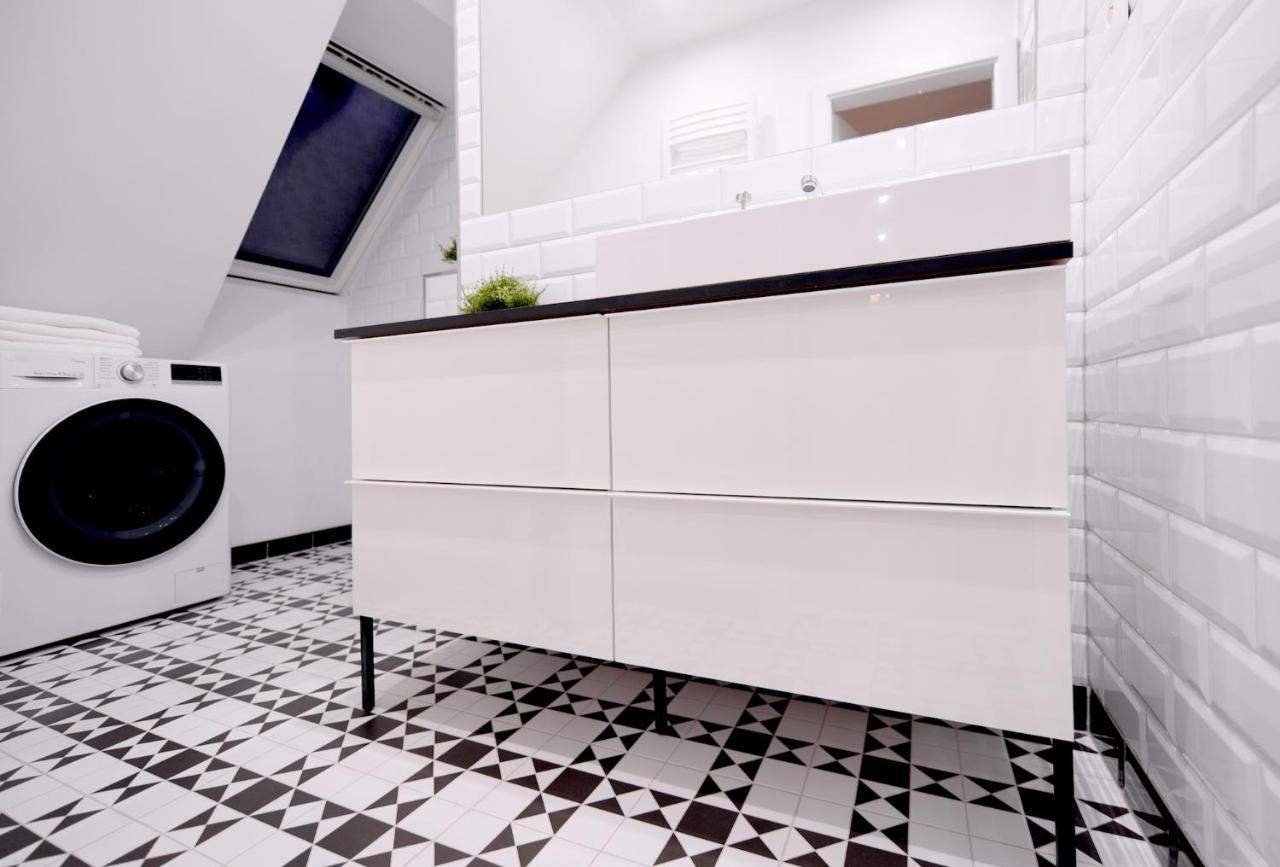Apartman S Atriom V Historickom Centre Trencin Luaran gambar